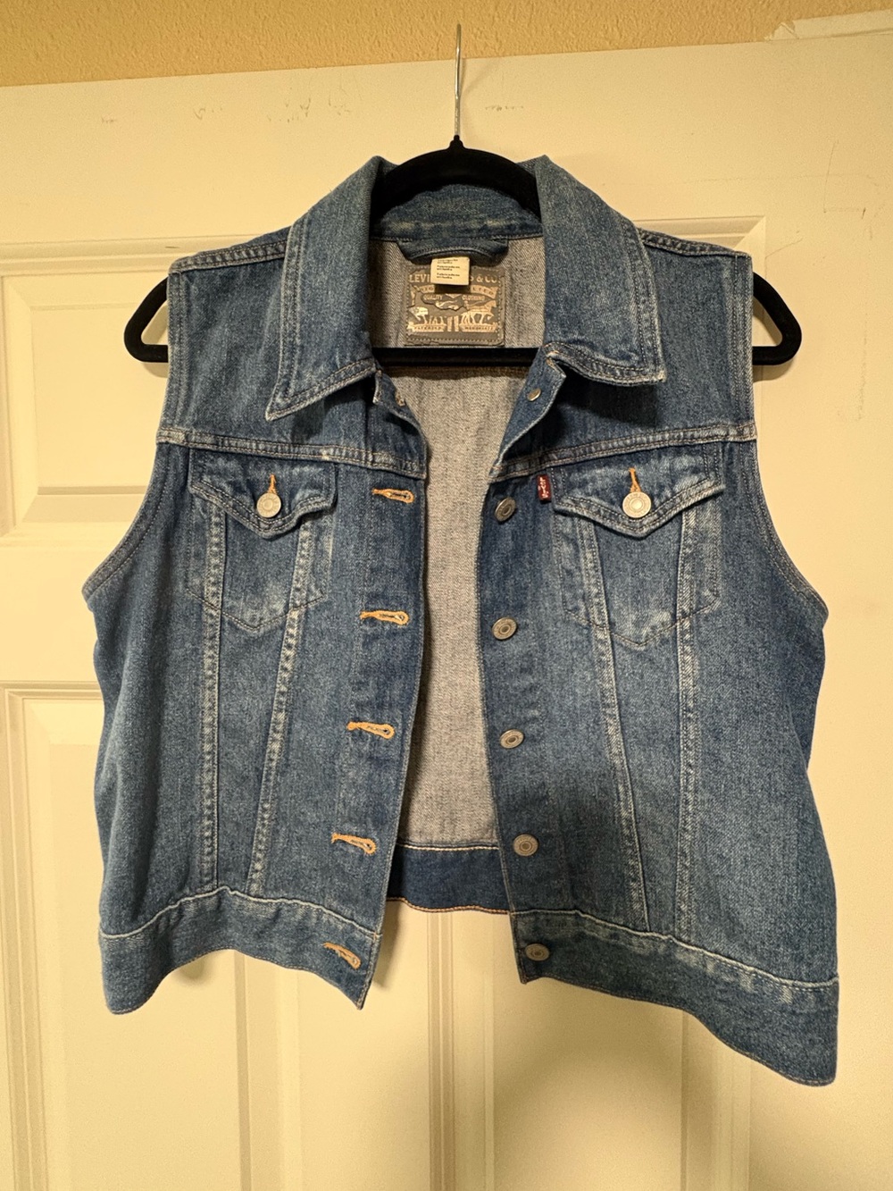 Levi's Womens Sleeveless Vest Size Medium
